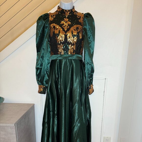 NEW FAERIESTY Medieval Satin Sequin Wedding Dress Costume Princess Gown, XS - Picture 1 of 4